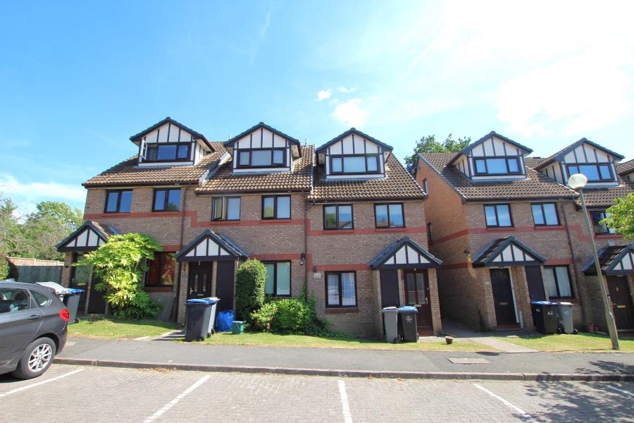 Viewfield Close, Kenton