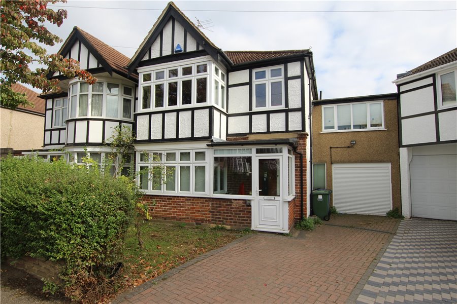 Hunters Grove, Kenton HA3 9AA
