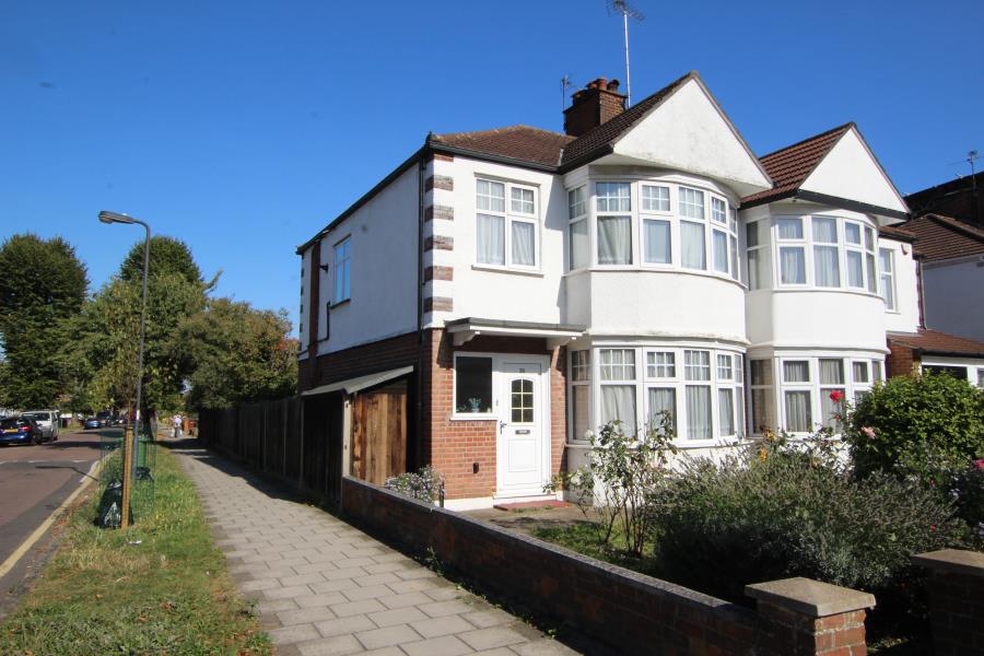 Willowcourt Avenue, Kenton HA3 8ET