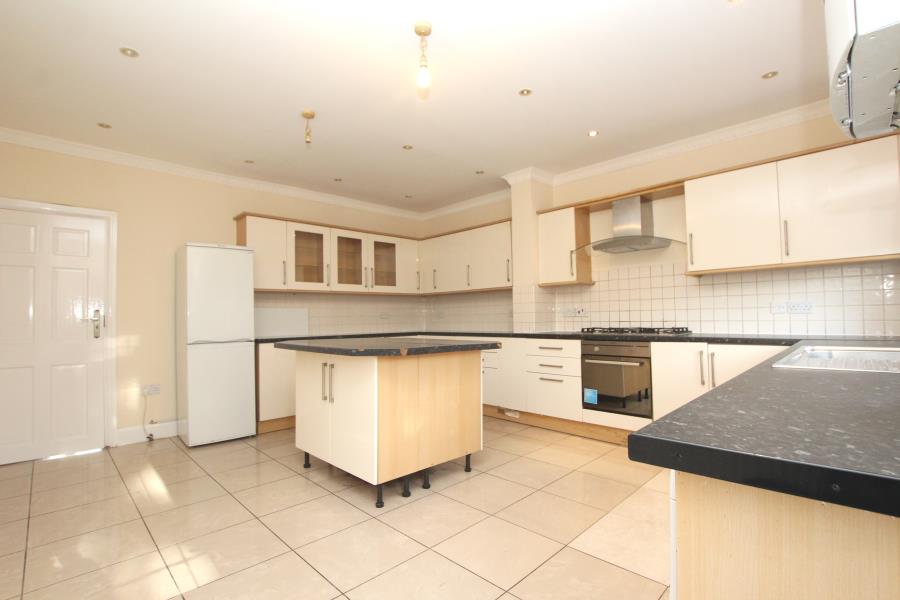 Christchurch Avenue, Kenton, HA3 8NB Salter McGuinness