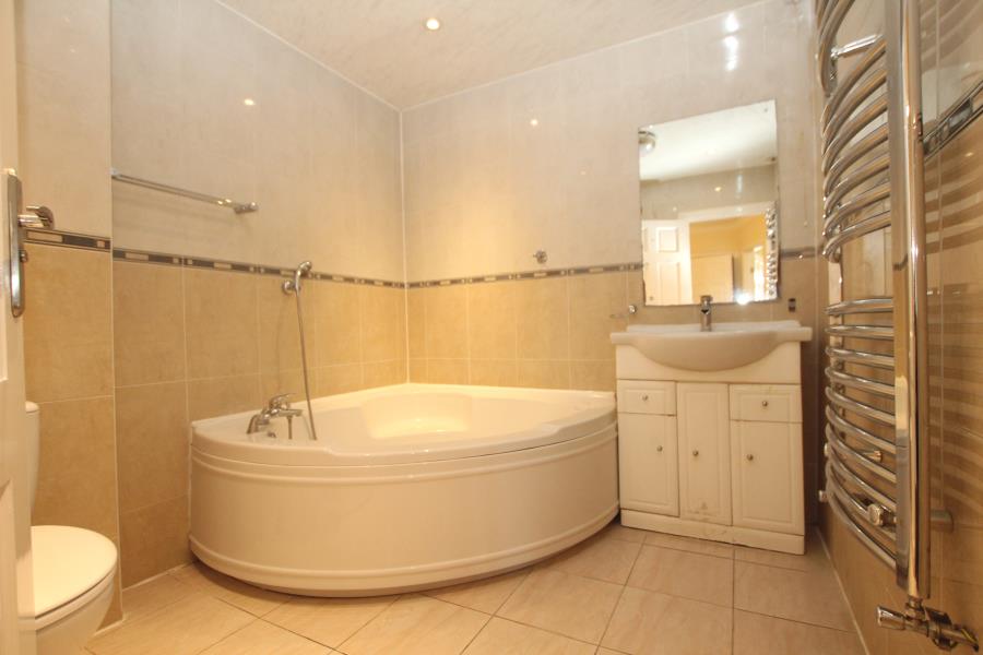 Christchurch Avenue, Kenton, HA3 8NB Salter McGuinness