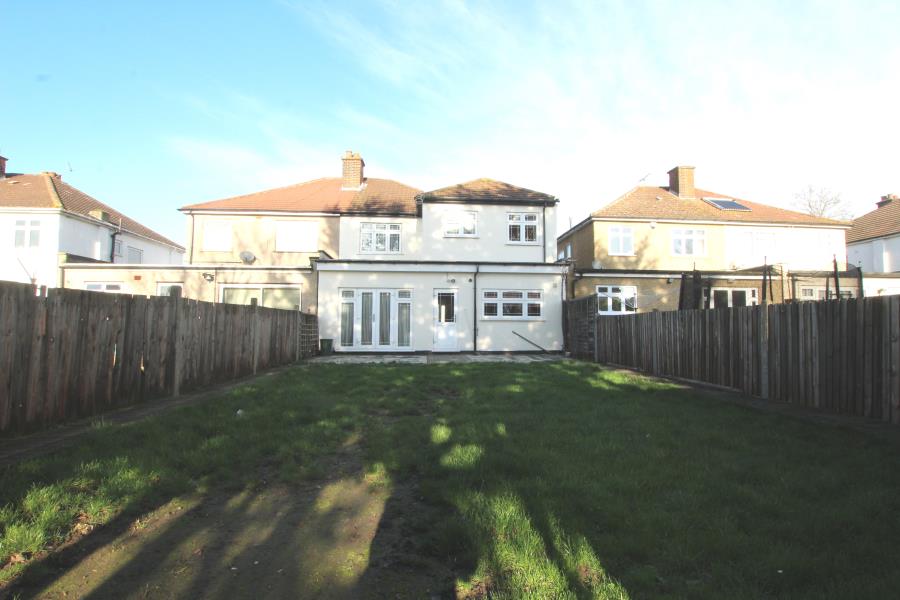 Christchurch Avenue, Kenton, HA3 8NB Salter McGuinness