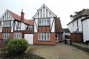 Shaftesbury Avenue, Kenton, HA3 0QY