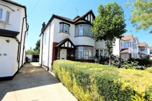 Larkfield Avenue, Kenton, HA3 8NQ