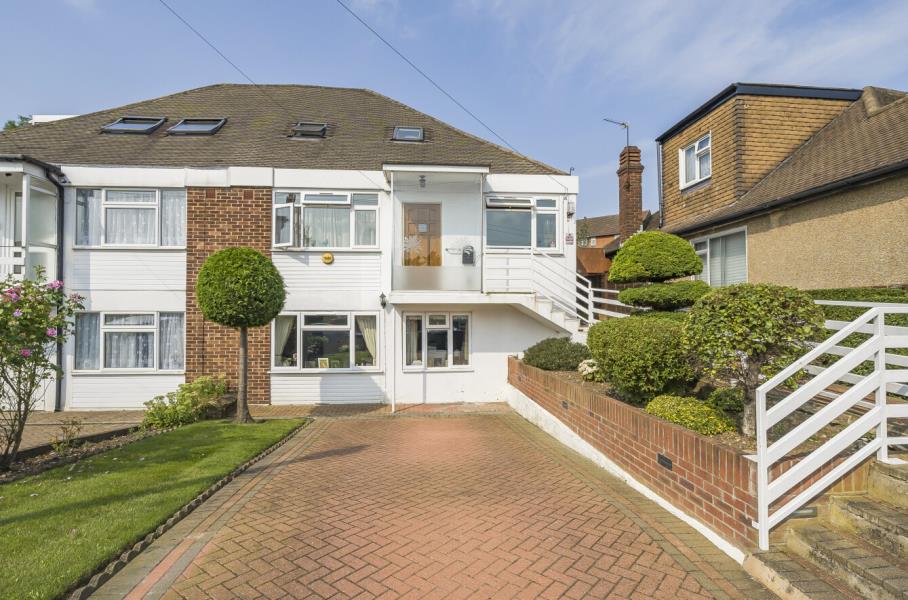 Hillside Gardens, Kenton, HA3 9UW
