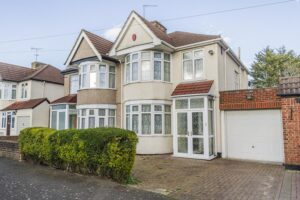 Elmsleigh Avenue, Kenton, HA3 8HZ
