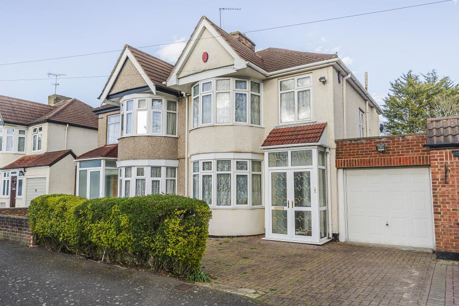 Elmsleigh Avenue, Kenton, HA3 8HZ