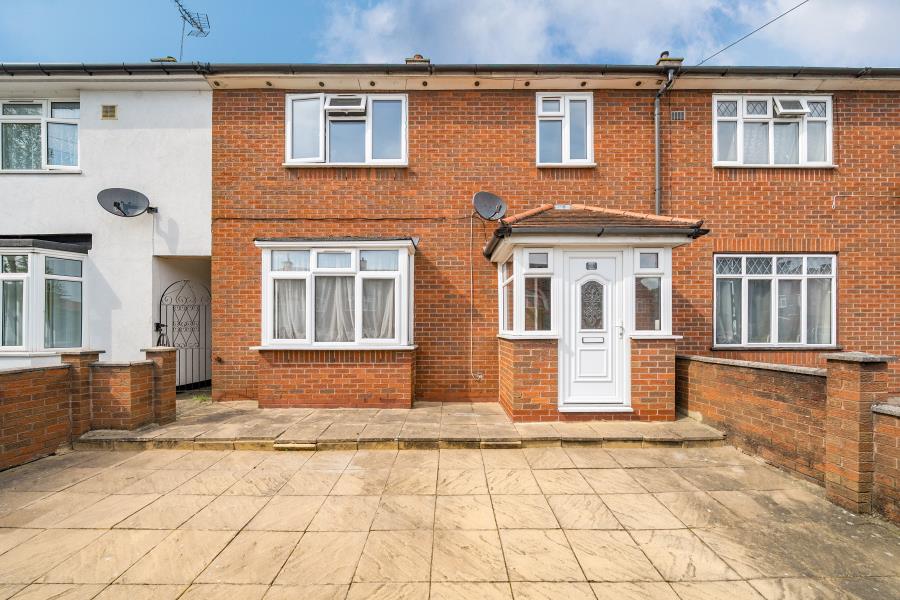 Robin Grove, Kenton, HA3 9TP
