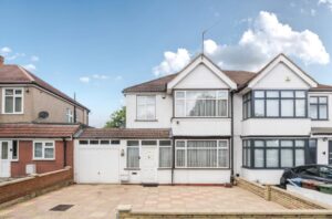 Kenton Gardens, Kenton, HA3 8DE