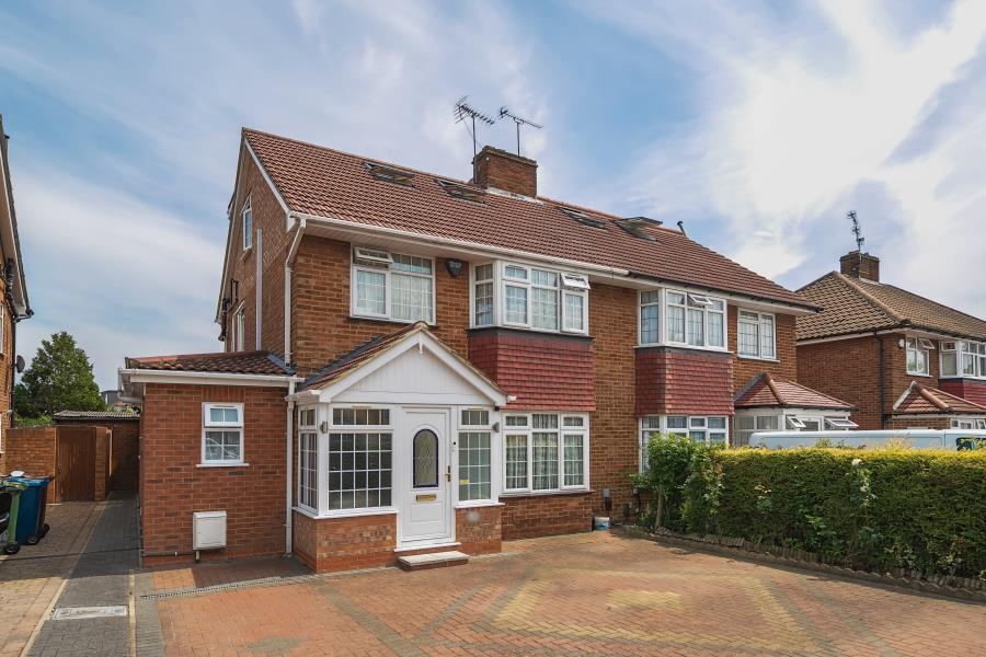 Kenton Lane, Kenton, HA3 8RJ