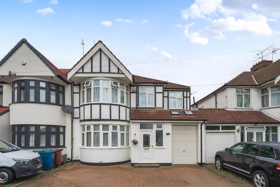 Hunters Grove, Kenton, HA3 9AB
