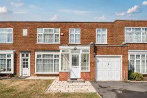 Kenyngton Place, Kenton, HA3 0DW