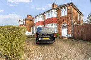 Girton Avenue, Kingsbury, NW9 9UD
