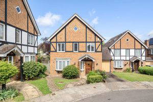 Mountington Park Close, Kenton, HA3 0NW